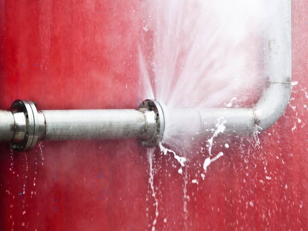 Prevention of water leaks with guardstack